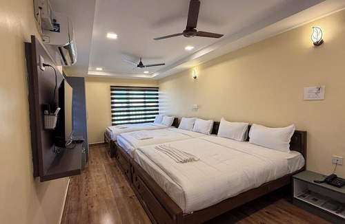 Kanchipuram Hotel | Lakshmi Naraya Grand