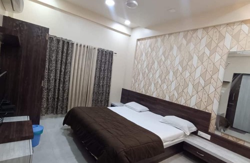 Nevasa Hotel | Hotel O Hari Vitthala Palace