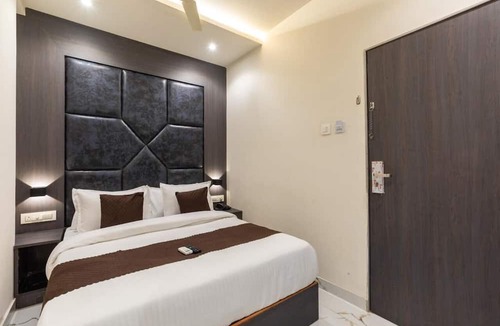 Borivali West Cabin | Hotel Artilla Borivali