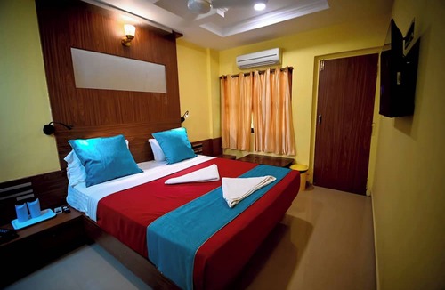 Murudeshwara Hotel | Benzy Palace Resort