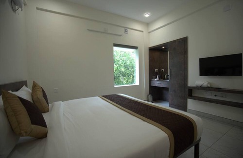 Irinjalakuda Resort | Sreeja Myst