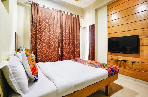 Bandra East Hotel | FabHotel Mumbai Corporate Apartments Bandra