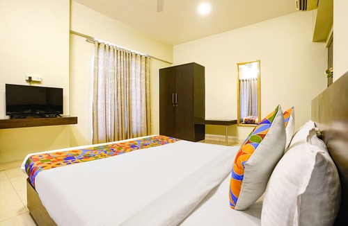 Bandra East Hotel | FabHotel Mumbai Corporate Apartments Bandra