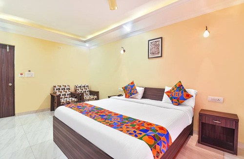 Nerul Hotel | Fabhotel Sai Swastik Nr. Candolim Beach