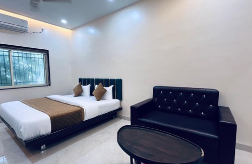 Ellora Hotel | Hotel Kailas Lodging