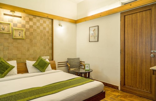 Shivajinagar Hotel | Treebo Sahara Shivaji Nagar