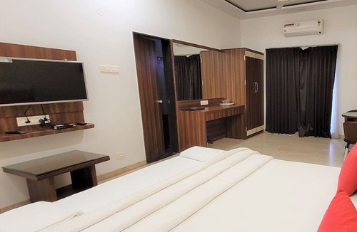 Talegaon Dabhade Hotel | Hotel Om Inn
