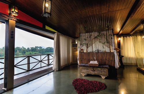 Vada Hotel | Anchaviyo By Zuper