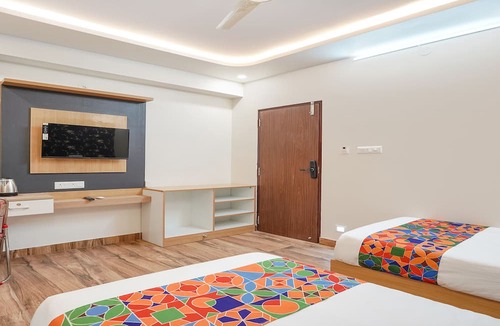 Lakshminarayana Pura Hotel | FabHotel Vasatiya & Suites