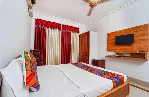 Palayam Hotel | Fabexpress Majestic Inn