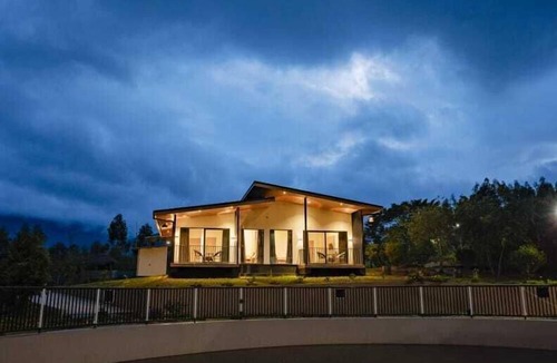 Kanthalloor Hotel | Cleveland Resorts