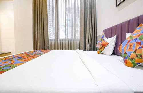 Goregaon West Hotel | Fabhotel Global Spaces