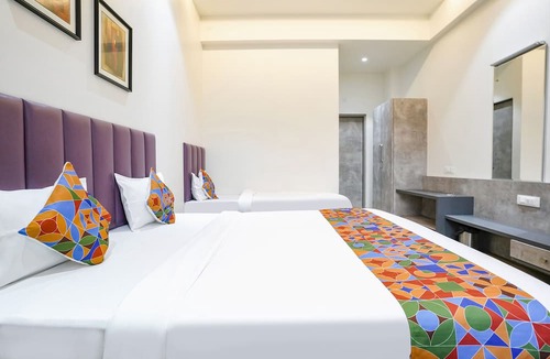Goregaon West Hotel | Fabhotel Global Spaces