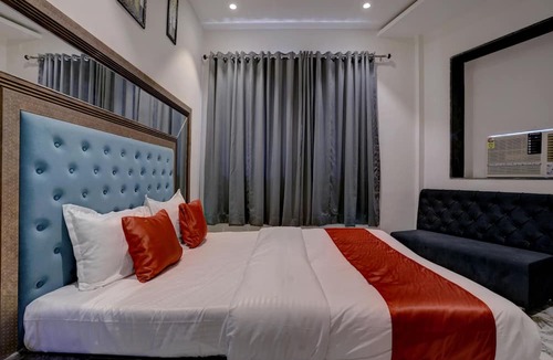 Girgaon Hotel | Hotel Golden Palace Residency