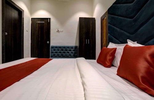Girgaon Hotel | Hotel Golden Palace Residency