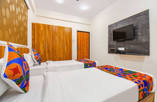 Pune Hotel | FabHotel Prime Esta Inn - Nr. Novotel Pune Nagar Road, Viman Nagar