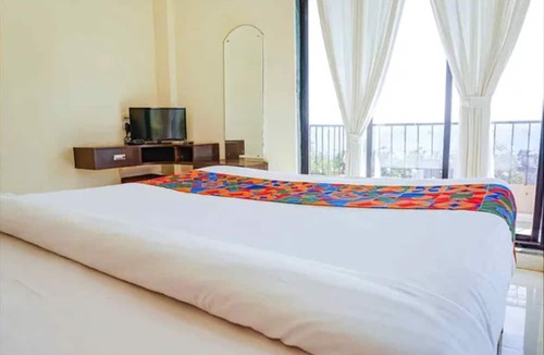 Medha Hotel | FabHotel Chinar Residency