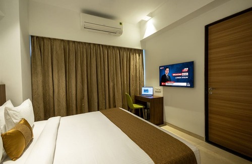 Ghansoli Hotel | Freesia Residency By Express Inn - Navi Mumbai