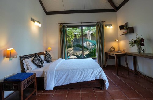 Igatpuri Hotel | E and G Green Court