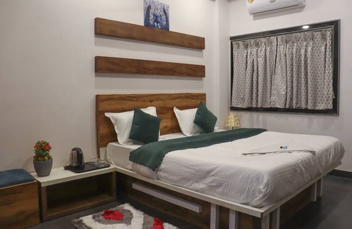 Latur Hotel | Hotel Garuda Executive