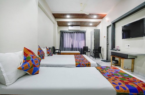 Niphad Hotel | Fabhotel Priya Lodging