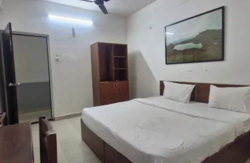 Phase 1 Hotel | Fabhotel Swara Heights