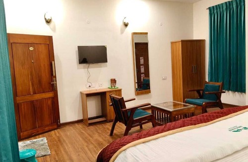 Periyur Hotel | Meenam Homestay