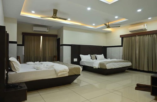 Mavalli Hotel | Kamath Yatri Nivas Plus