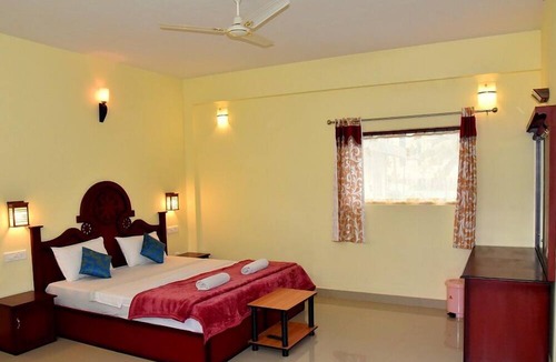 Kumily House | Jungle Palace Homestay