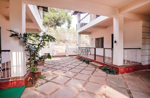 Sainagar Hotel | FabHotel Nature’s Nest In - Nr. Candolim Beach
