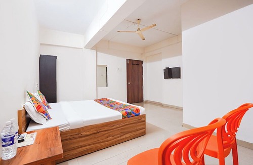 Thergaon Hotel | Fabhotel Arusai Inn