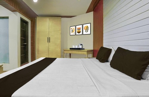 Nilje Gaon House | Collection O Lodha Experia Mall