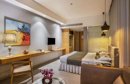 Thane West Hotel | Hotel Satkar Grande