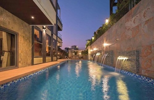 Kurvande Villa | 6BHK Chaos Mansion By Jalanta Stay