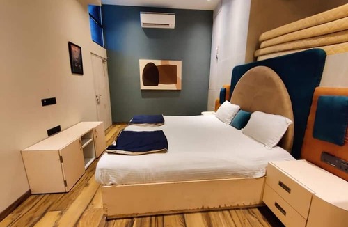 Aarey Colony Villa | Lazy Moose Villa