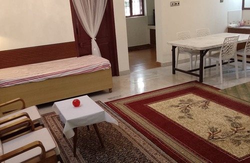 Kazhakuttam House | Veedu Homestay Nalanchira Trivandrum