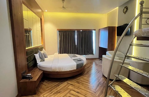 Sasunavghar Villa | The Saroja Grand Villa Resorts