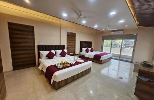 Khopoli Villa | Majestic Grande 4BHK Luxury Villa With AC, Garden , BBQ , AIR HOCKEY , CARROM , TENNIS TABLE , Near Lonavala - 10 minutes From Imagica & Wet n Joy