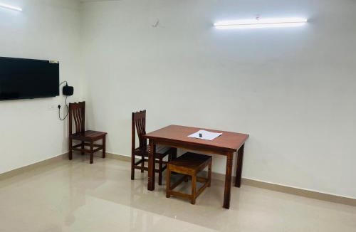 Vandalur Apartment | Comfortable 3BHK apartment near Vandalur zoo