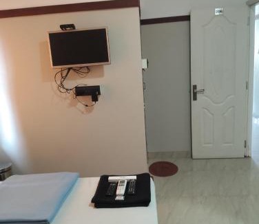 Kozhikode Hotel | Rio Rooms Near Iqra hospital Calicut