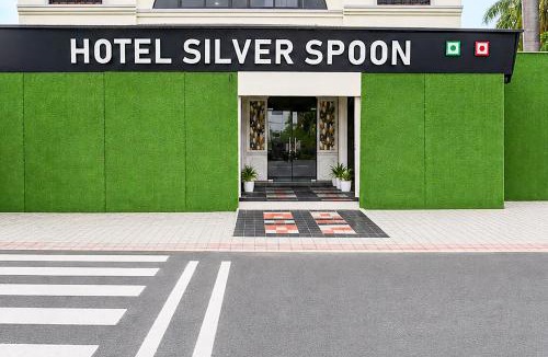 Dhule Hotel | SPOT ON Hotel Silver Spoon