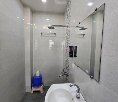 Sangli Cabin | Hotel Royal Residency Executive