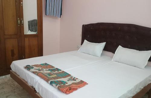 Kovalam House | Syam Tourist Home