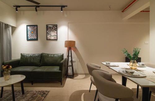Kurla Apartment | Union at BKC