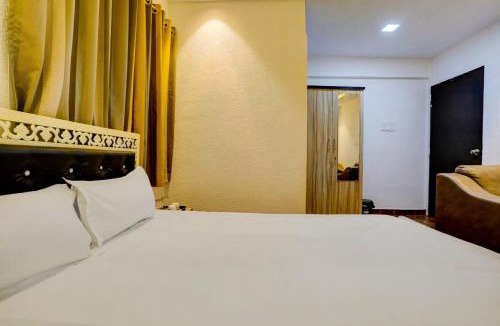 Santacruz Hotel | Collection O Santacruz Metro Station Formerly MKN House