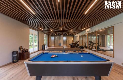 Chondhi Villa | StayVista at 61 Sama with Pool, Mountain View