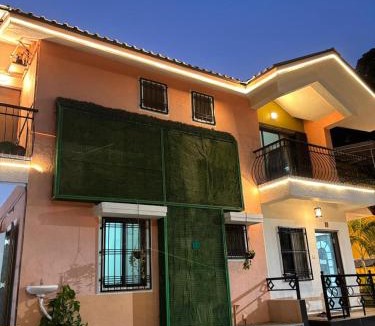 St.Stanislaus Villa Villa | Cinnamon Villa - The Dream Stays ll Pvt Pool ll 3Ac Rooms ll Wi-Fi