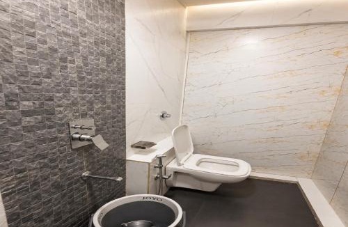 Sakinaka House | Glitz Hotels 7even Hills- Nr International Airport Mumbai T2