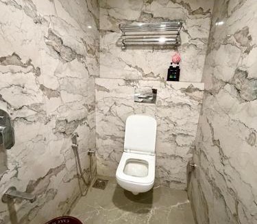 Malad East Hotel | Hotel Classy Comfort Business Family Hotel