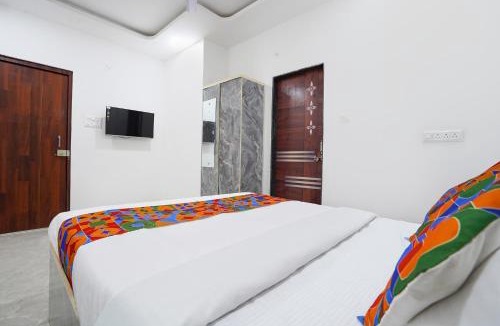 Pune Hotel | FabHotel Galaxy Stay